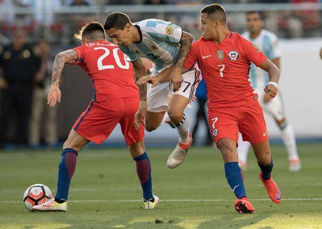 智利爆冷塞维利亚,阿奎罗爆发神勇 智利爆冷塞维利亚,阿奎罗爆发神勇