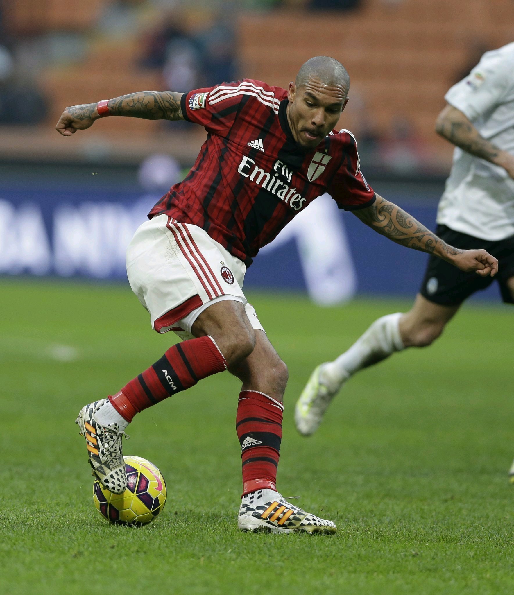 关于荷兰鏖战智利,德容打破历史纪录的信息 关于荷兰鏖战智利,德容打破历史纪录的信息