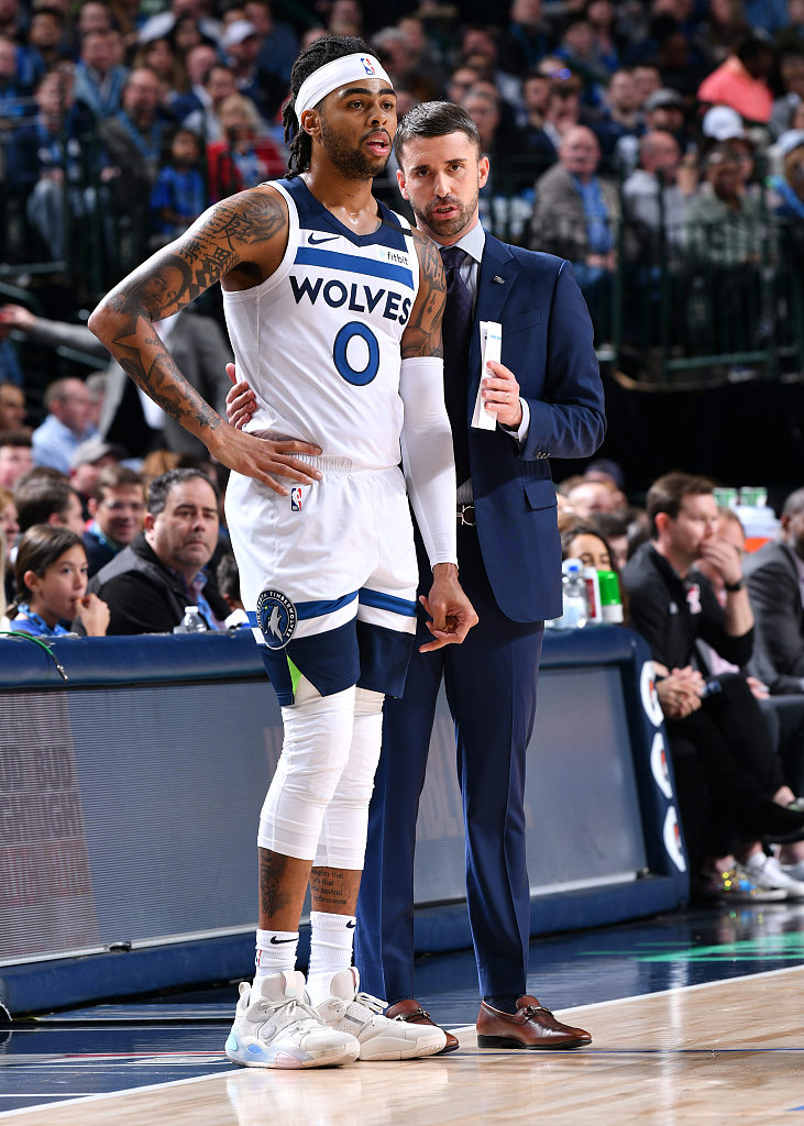 包含波兰男篮险胜掘金,拉塞尔关键制胜的词条 包含波兰男篮险胜掘金,拉塞尔关键制胜的词条