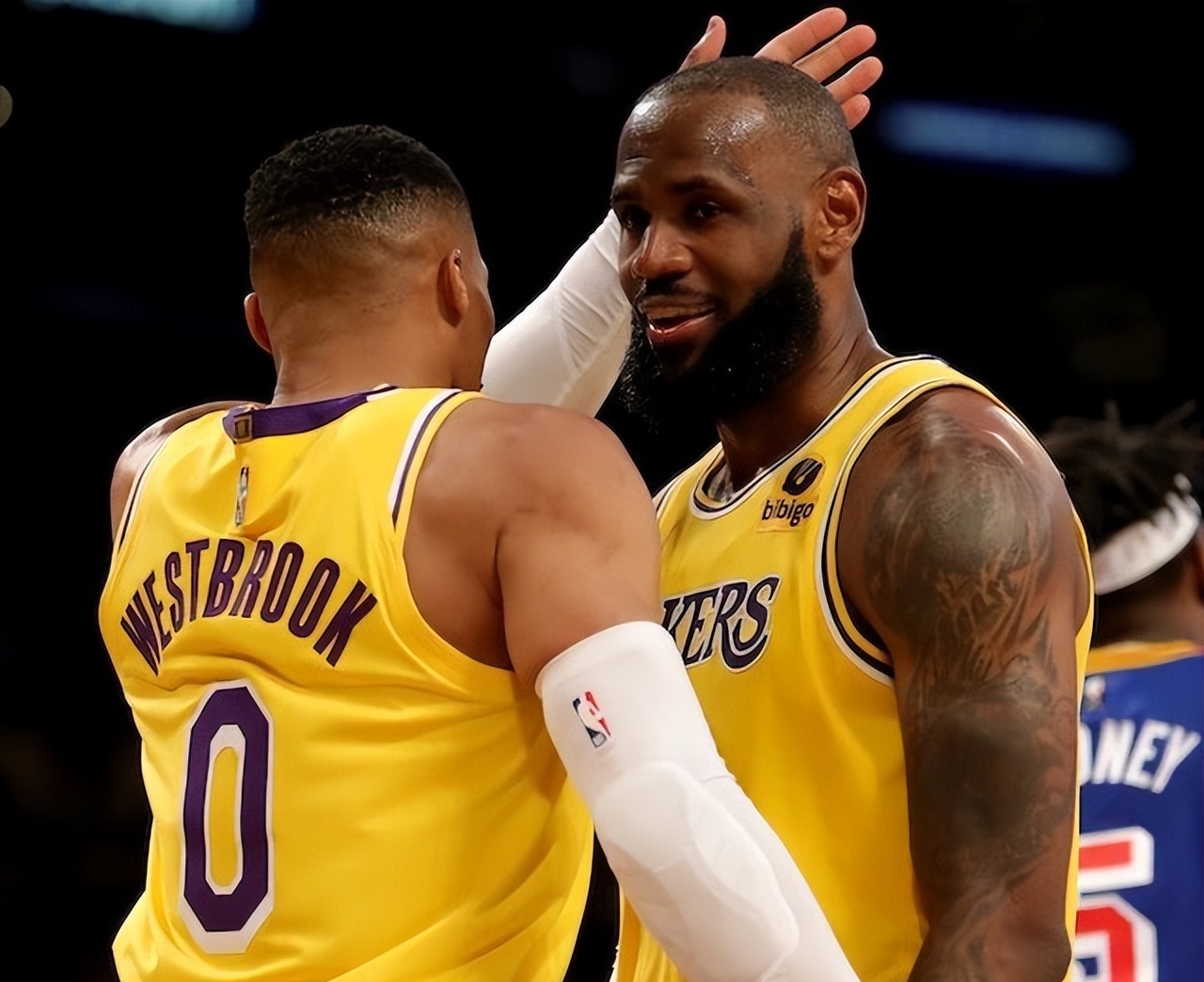 关于湖人B队强势中国男篮,利拉德关键制胜的信息 关于湖人B队强势中国男篮,利拉德关键制胜的信息