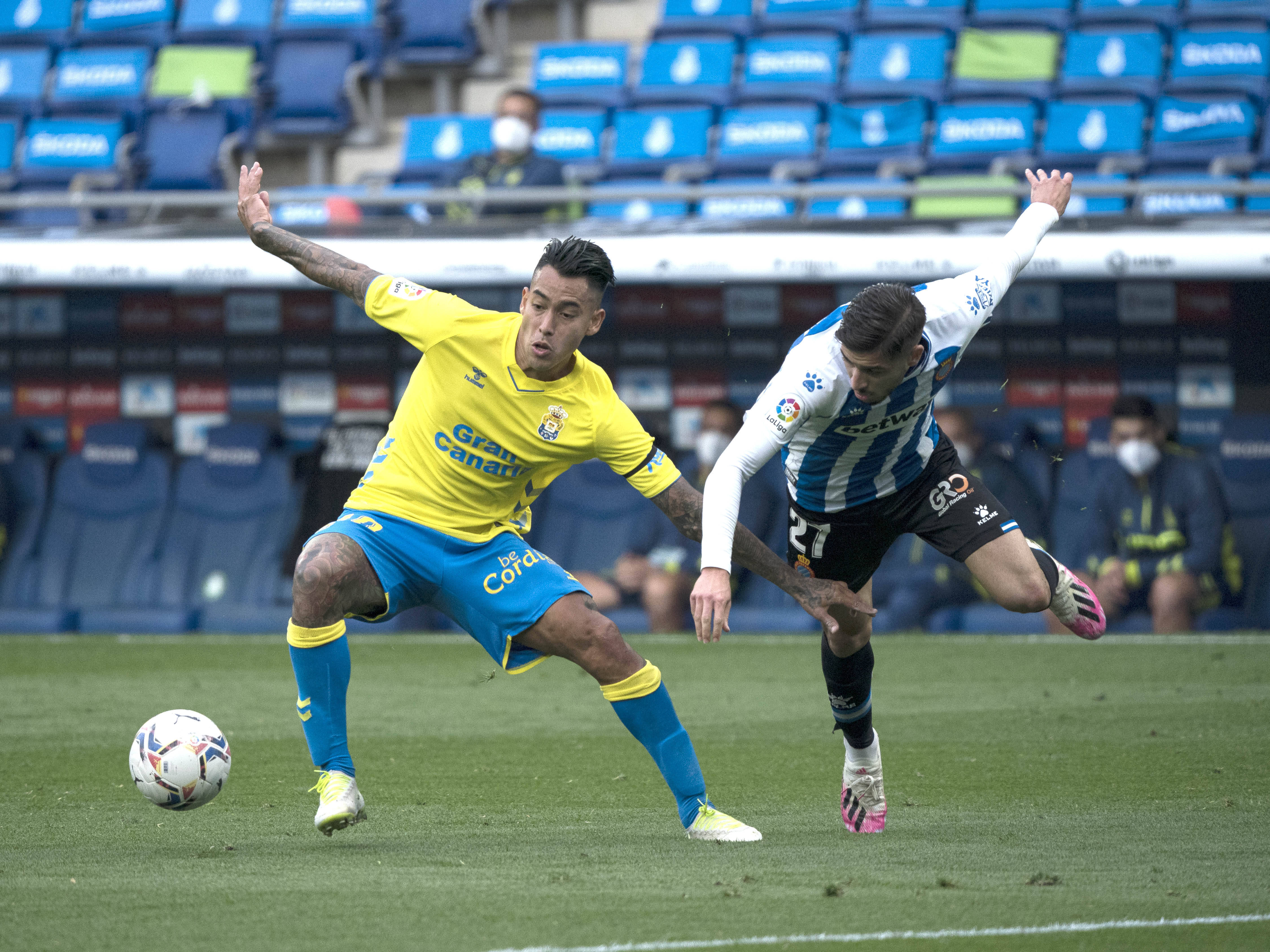 热那亚客场逆转获胜,实现保级的简单介绍 热那亚客场逆转获胜,实现保级的简单介绍