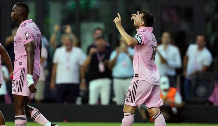 包含那不勒斯门将神勇扑救,助球队逆转胜利的词条 包含那不勒斯门将神勇扑救,助球队逆转胜利的词条