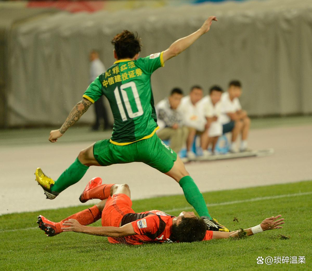 世界杯比赛中意外发生引人关注的简单介绍 世界杯比赛中意外发生引人关注的简单介绍