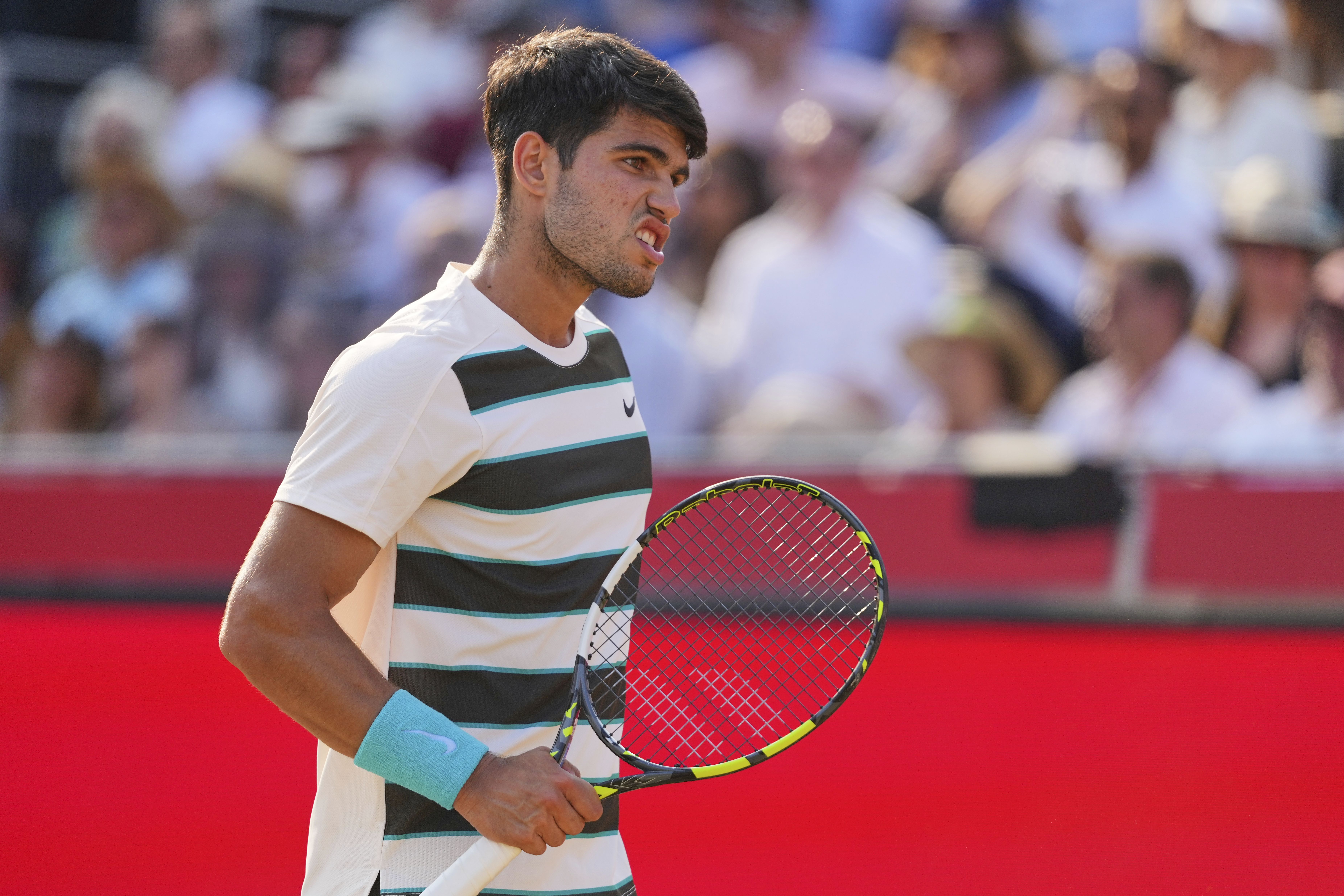 包含世界网球队完胜意大利网球队,阿尔卡拉斯制霸全场的词条 包含世界网球队完胜意大利网球队,阿尔卡拉斯制霸全场的词条