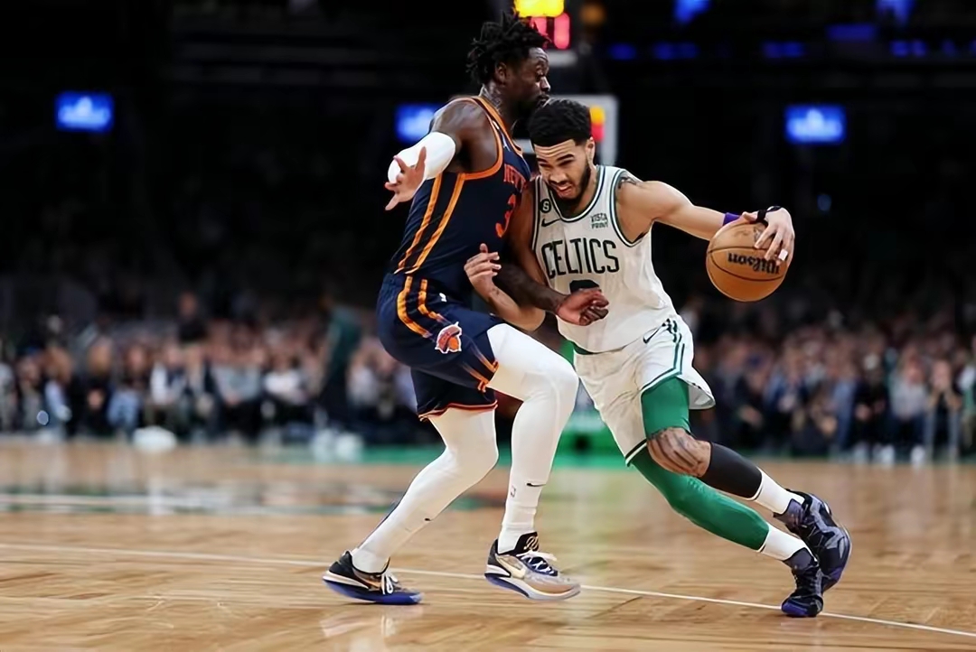 福建队险胜新疆队，塔图姆关键制胜的简单介绍